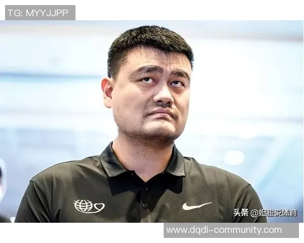 姚明憋笑背后的故事揭秘他与球迷之间的温馨瞬间与幽默互动
