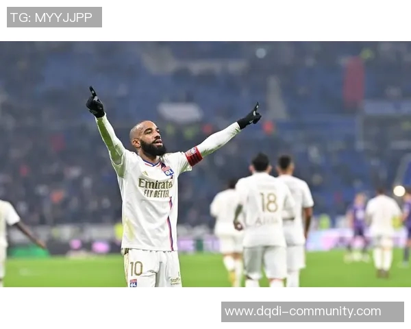 欧联杯惊喜战役本菲卡小胜里昂引发全场热议与数据分析 欧联杯惊喜战役本菲卡小胜里昂引发全场热议与数据分析